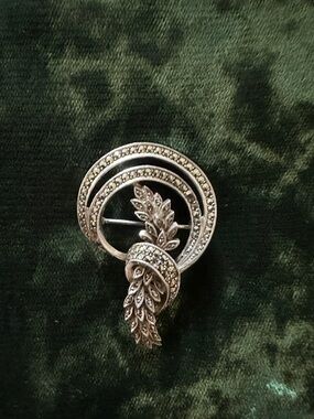 Antique Silver Marcasite Leaf Scroll Brooch - Sterling Silver